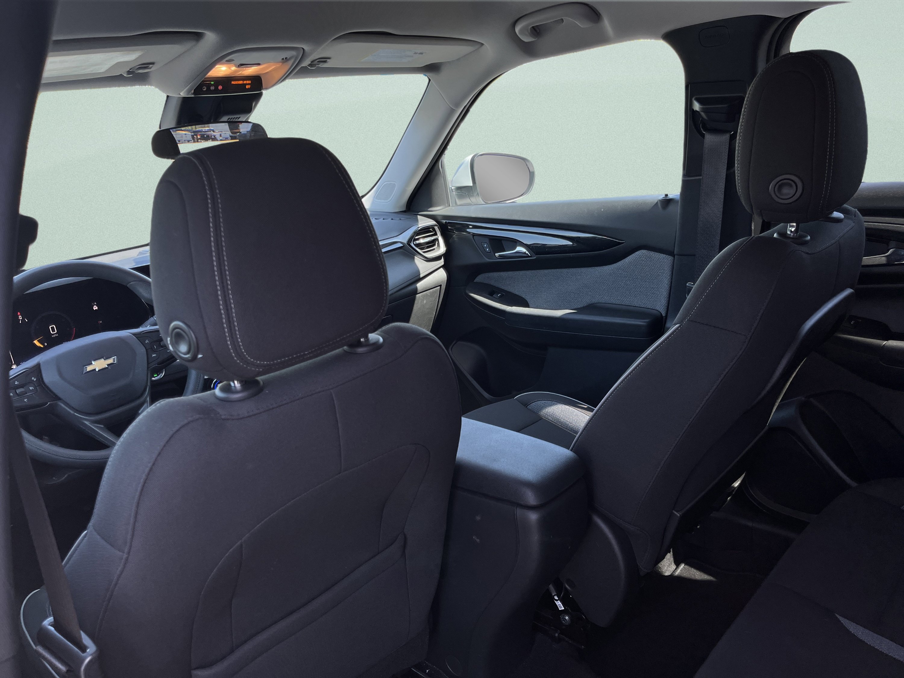 Used 2025 Chevrolet TrailBlazer LT AWD/4WD image 23