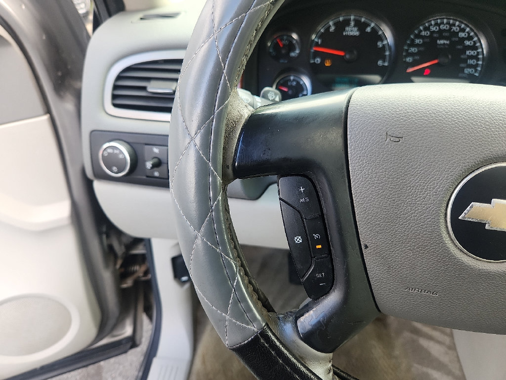 Used 2008 Chevrolet Tahoe LTZ w/ LTZ Preferred Equipment Group AWD/4WD image 21