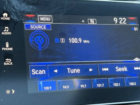 Used 2018 Honda CR-V EX image 19