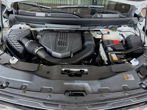 Used 2024 Chevrolet Traverse LS w/ LPO, Floor Liner Package FWD image 30