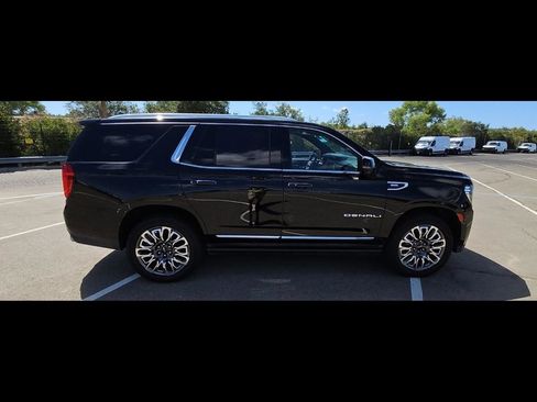 Used 2022 GMC Yukon Denali AWD/4WD image 10