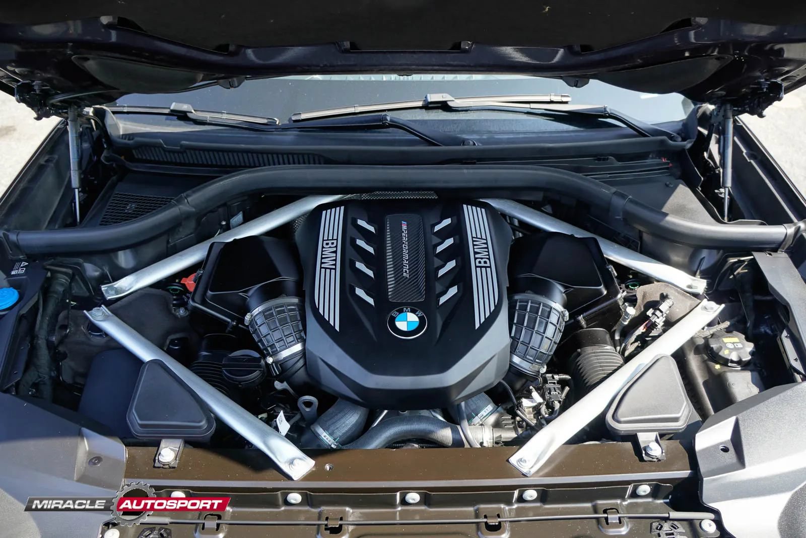 Used 2022 BMW X7 M50i AWD/4WD image 14