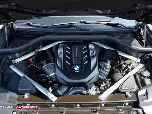 Used 2022 BMW X7 M50i AWD/4WD image 14