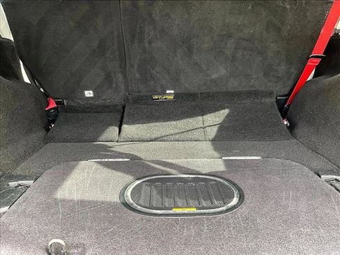 Used 2017 Jeep Wrangler Unlimited Rubicon image 11