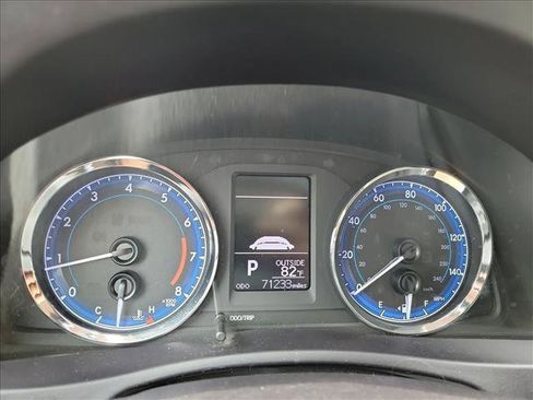 Used 2019 Toyota Corolla LE FWD image 18