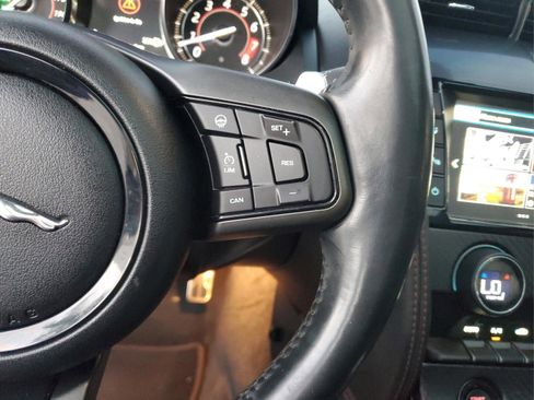 Used 2016 Jaguar F-TYPE R image 21
