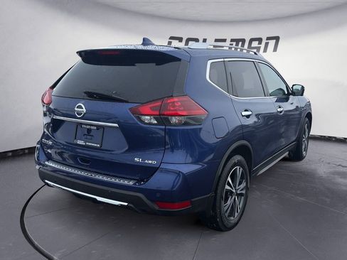 Used 2019 Nissan Rogue SV w/ Premium Package image 5