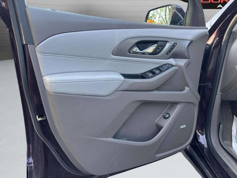Used 2018 Chevrolet Traverse Premier image 10