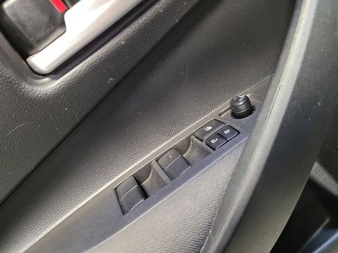 Used 2021 Toyota Corolla LE FWD image 27