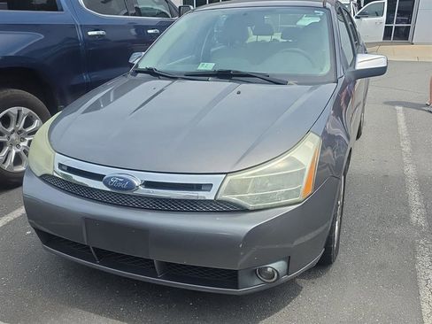 Used 2010 Ford Focus SEL FWD image 1