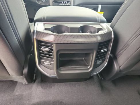 New 2026 RAM 1500 Express AWD/4WD image 9