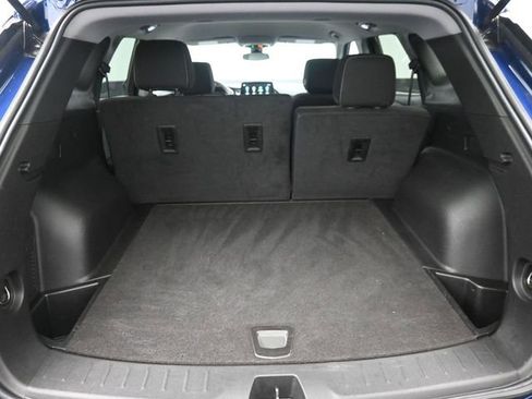 Used 2023 Chevrolet Blazer LT FWD image 31