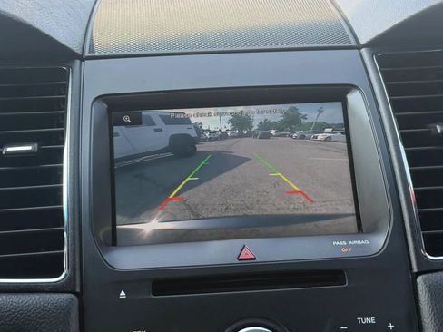Used 2015 Ford Taurus SEL w/ Equipment Group 201A FWD image 20