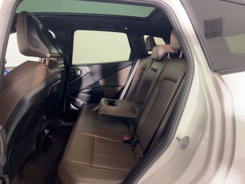 Used 2026 BMW X3 xDrive30 w/ Premium Package image 13