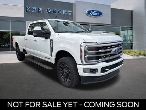 Used 2024 Ford F250 Platinum image 1