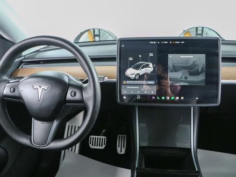 Used 2021 Tesla Model Y 2WD image 15