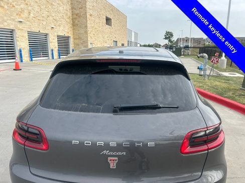 Used 2018 Porsche Macan AWD/4WD image 9