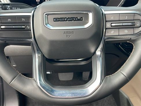 New 2026 GMC Canyon Denali image 21