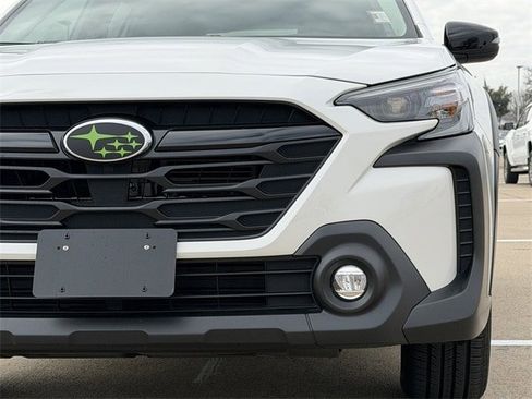 Used 2025 Subaru Outback Onyx Edition image 8