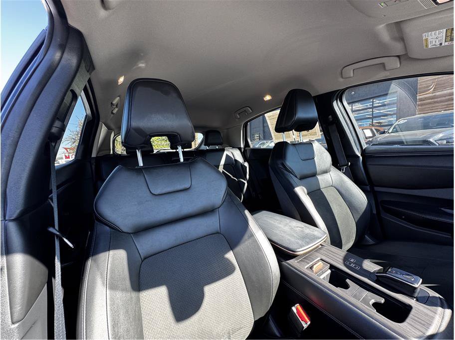 Used 2024 Nissan Ariya AWD image 4