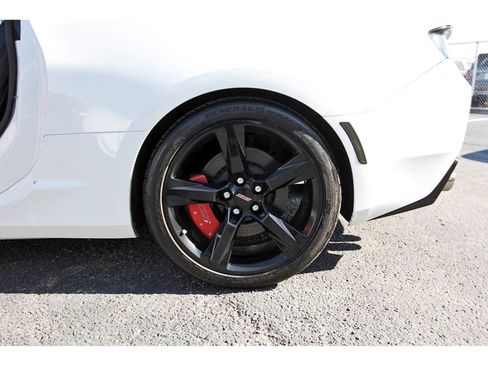 Used 2017 Chevrolet Camaro SS image 27