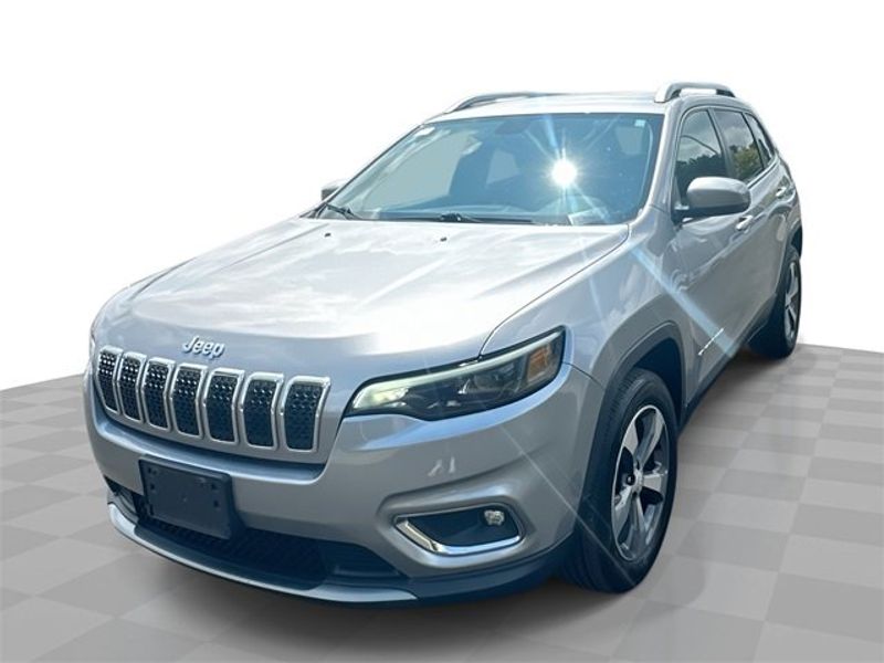 Used 2019 Jeep Cherokee Limited image 1