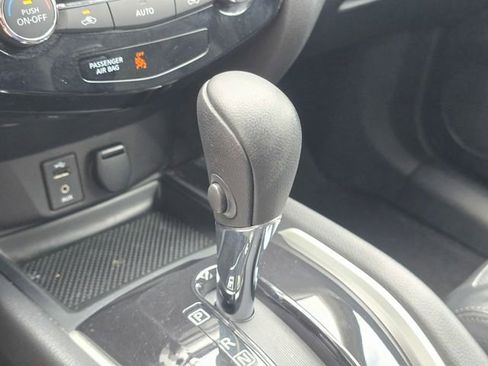 Used 2016 Nissan Rogue SL w/ SL Premium Package FWD image 21