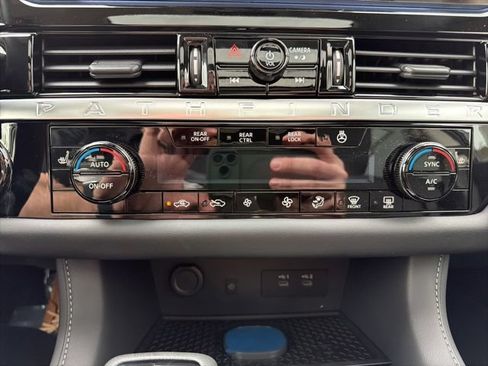 New 2026 Nissan Pathfinder SL AWD/4WD image 13
