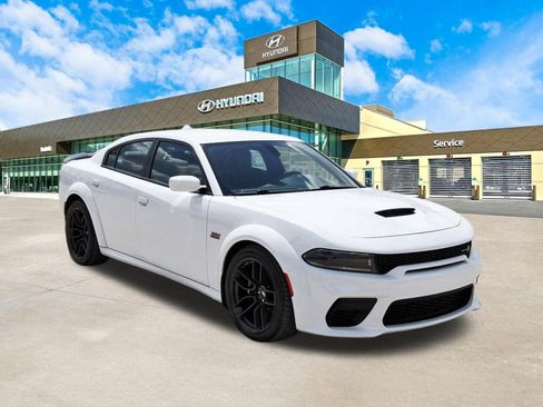 Used 2022 Dodge Charger Scat Pack image 3