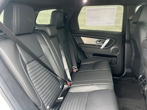 New 2025 Land Rover Discovery Sport Dynamic SE image 18