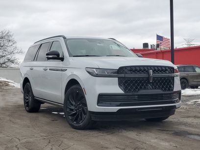 New 2026 Lincoln Navigator Reserve w/ Jet Appearance Package