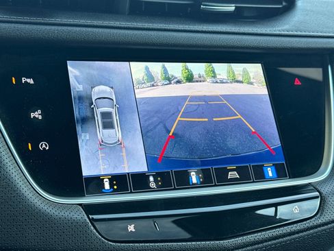 Used 2022 Cadillac XT5 Premium Luxury w/ Technology Package AWD/4WD image 24