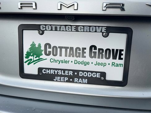 Used 2022 Toyota Camry LE image 10