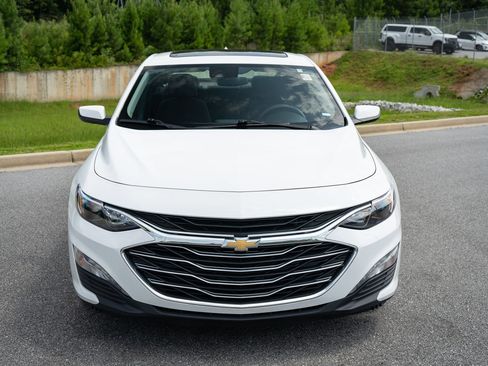 Used 2024 Chevrolet Malibu LT FWD image 2