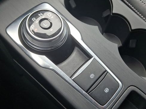 Certified 2023 Ford Escape Platinum w/ Premium Technology Package image 18