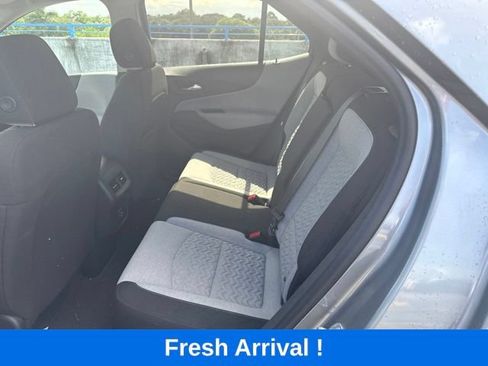 Used 2023 Chevrolet Equinox LT FWD image 3