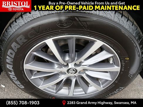 Used 2017 Toyota Highlander XLE w/ Carpet Mat Package image 14