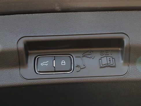 Used 2025 Ford Explorer Platinum w/ LUX Leather Package image 9