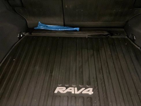 Used 2023 Toyota RAV4 XLE image 33