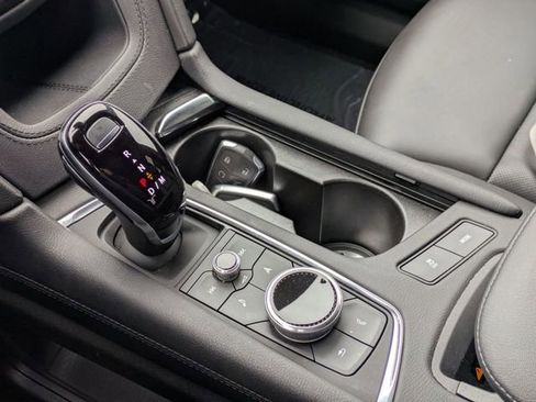 Used 2025 Cadillac XT6 Premium Luxury image 23