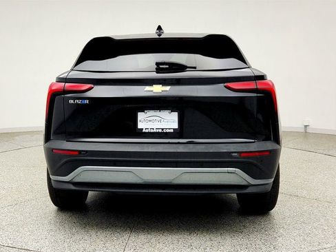Used 2025 Chevrolet Blazer EV LT FWD image 6