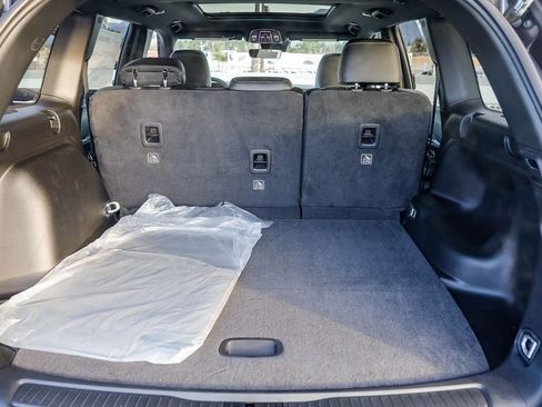 New 2025 Jeep Grand Cherokee Limited w/ Black Appearance Package image 27