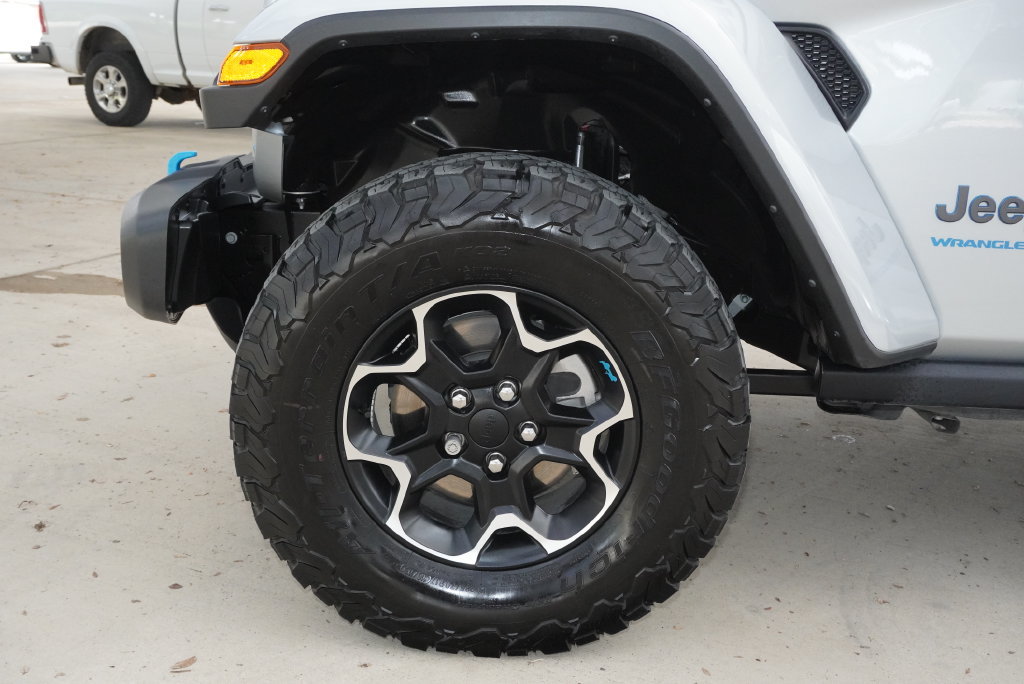 Used 2023 Jeep Wrangler Unlimited Rubicon 4xe AWD/4WD image 10