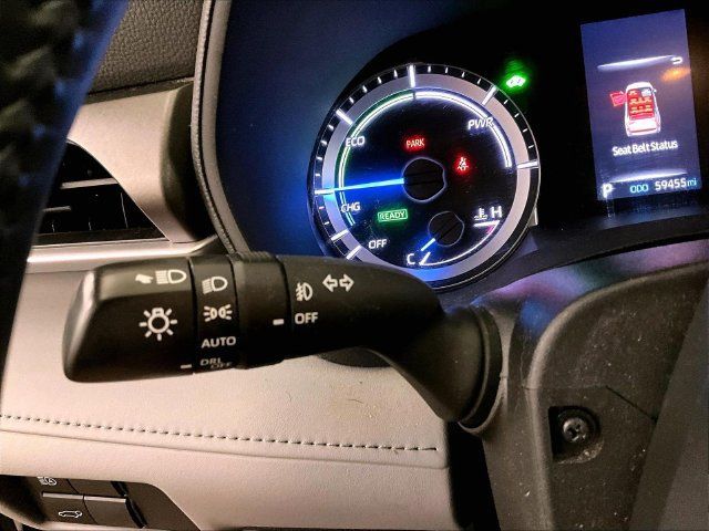 Used 2022 Toyota Highlander LE AWD/4WD image 31