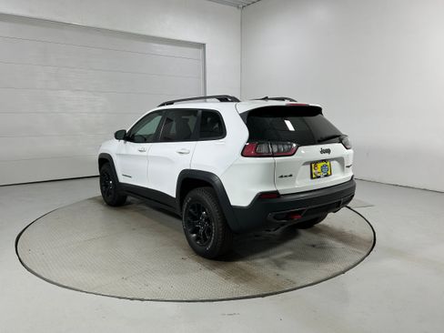 Used 2019 Jeep Cherokee Trailhawk w/ Cold Weather Group AWD/4WD image 23