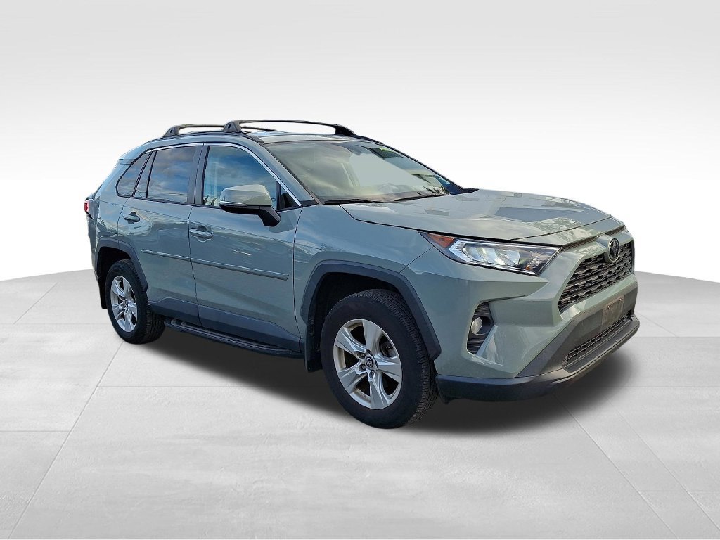 Used 2021 Toyota RAV4 XLE AWD/4WD image 1