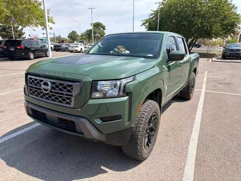 Used 2022 Nissan Frontier SV w/ Technology Package RWD image 5