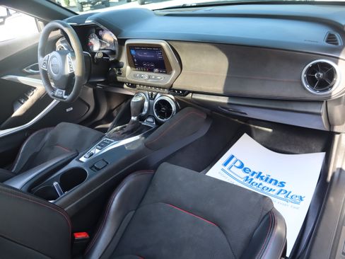 Used 2019 Chevrolet Camaro ZL1 RWD image 35