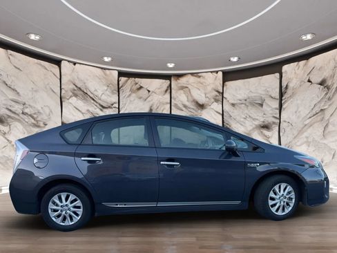 Used 2012 Toyota Prius Prime Plug-In Hybrid FWD image 4