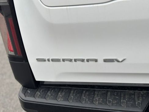 New 2026 GMC Sierra EV Elevation AWD/4WD image 32